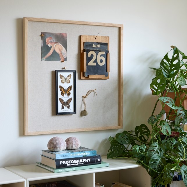 Køb opslagstavle hos JustMore med hurtig levering